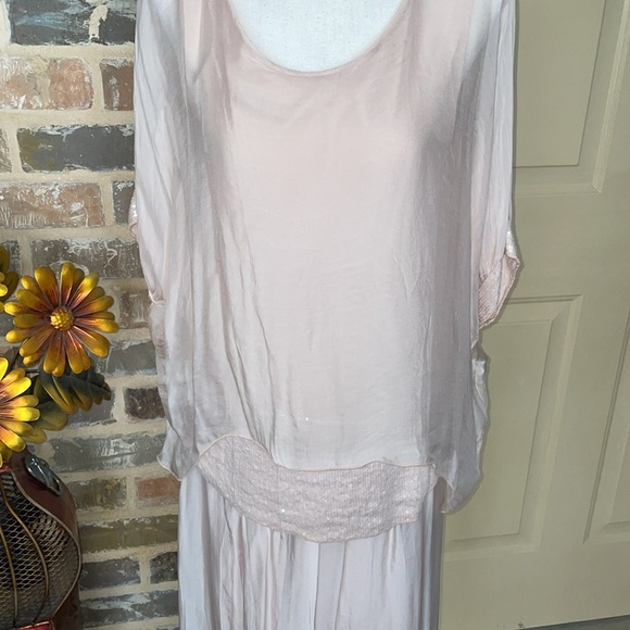 NT by Amati Chiffon Silk and Sequined 2 Piece Set Top and Pants - Picture 3 of 14